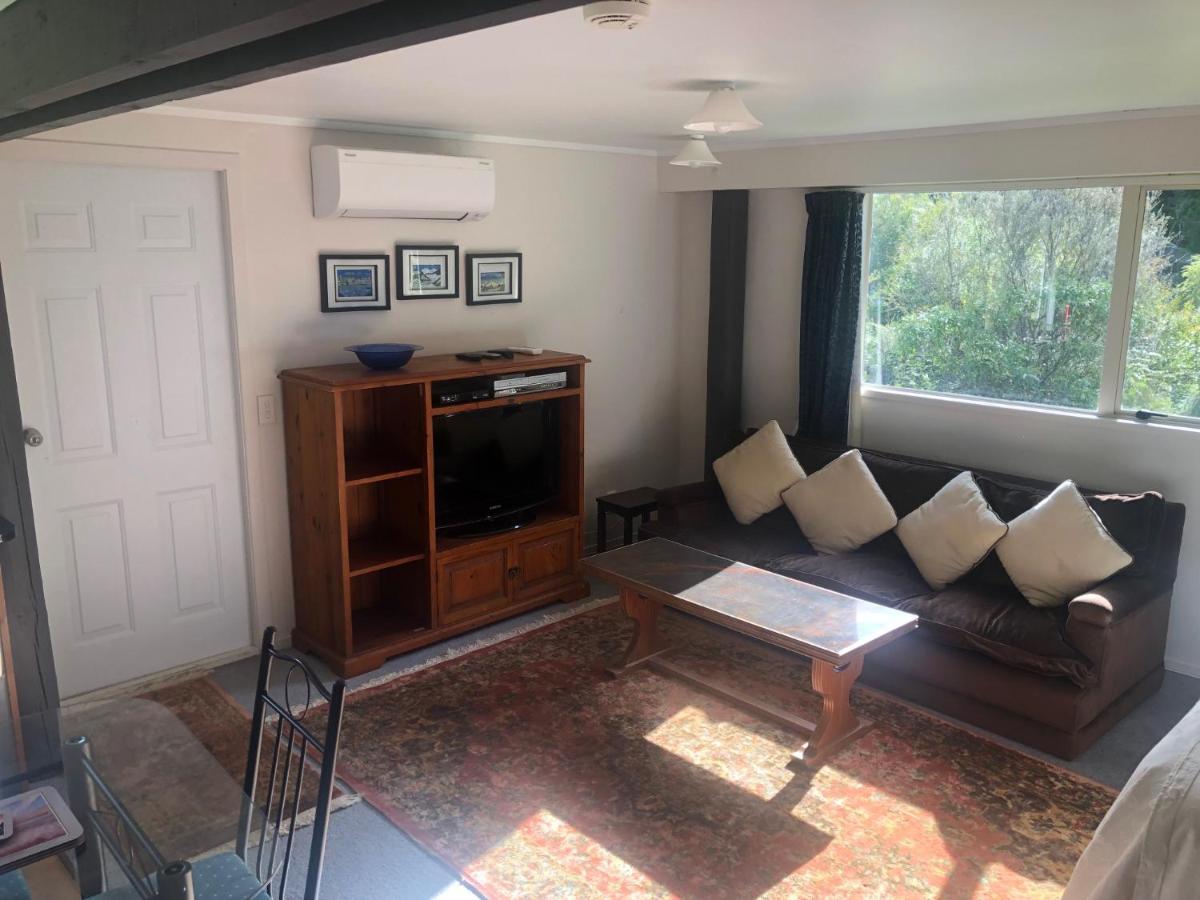 Spiral Gardens Country Park Retreat Apartment Raurimu Exterior foto